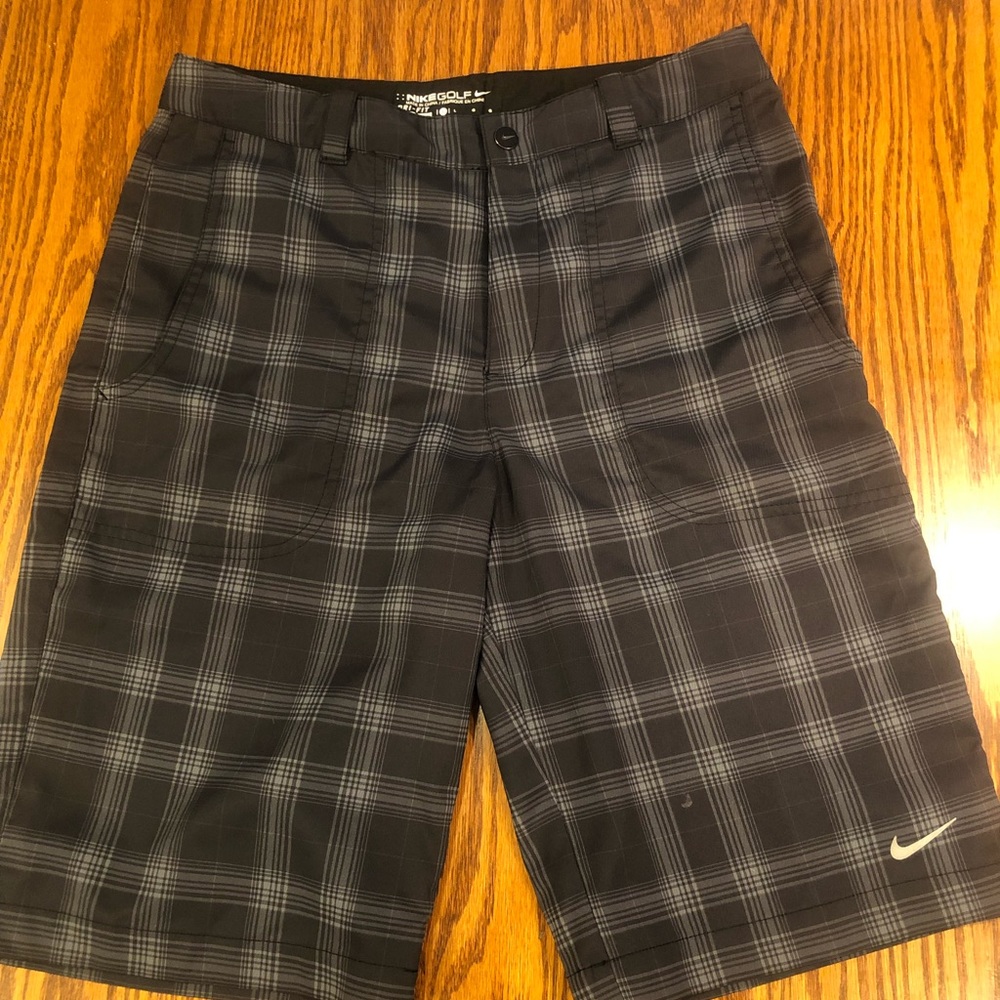 Nike golf Dri-Fit shorts